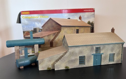 Hornby compressor house - house, r8779